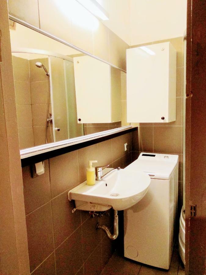 Charming vintage apartment Piata Sfatului Brasov Bagian luar foto